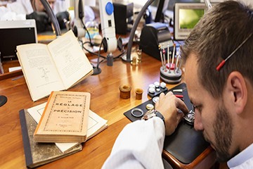 合肥欧米茄手表秒针为什么不走